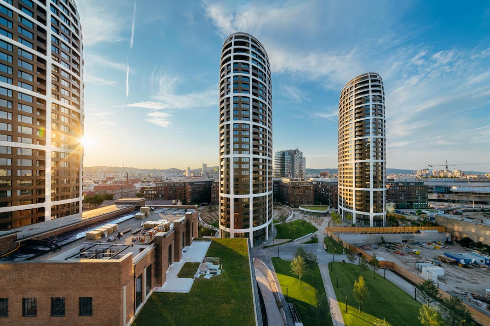Elegant Escape Apartment I - City Centre Братислава Экстерьер фото